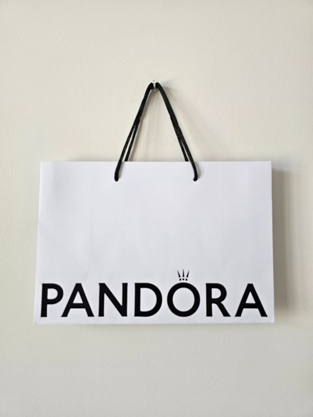 New PANDORA White Paper Bag, 12.5" x 8.5" x 5.5"
